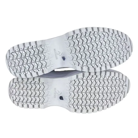 CONVERSE Men 9 | Women‎ 11 White Chuck Taylor All Star Lugged 2.0 High Top Shoes
