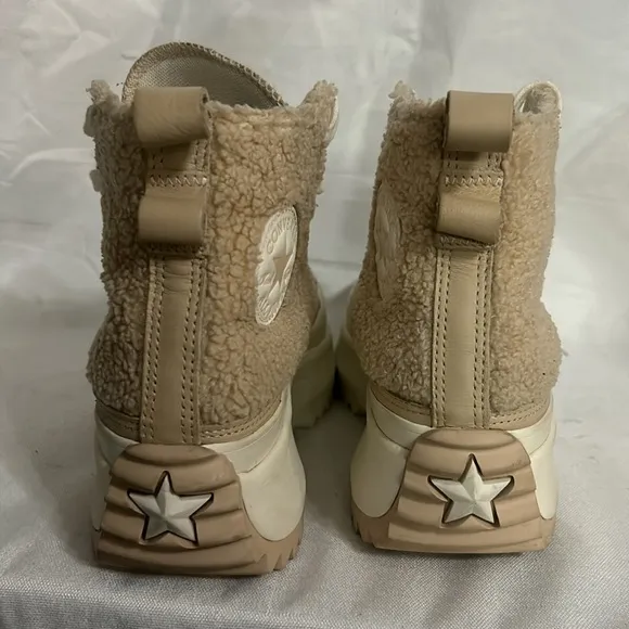 Converse Run Star Hike Farro Sherpa Upper Leather Accents 4 Laces Shoes Wm's 8