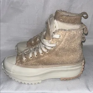 Converse Run Star Hike Farro Sherpa Upper Leather Accents 4 Laces Shoes Wm's 8