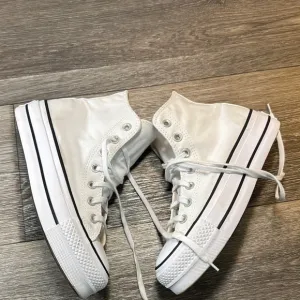 Converse White High-Top Sneakers woman’s size 6 (b61)