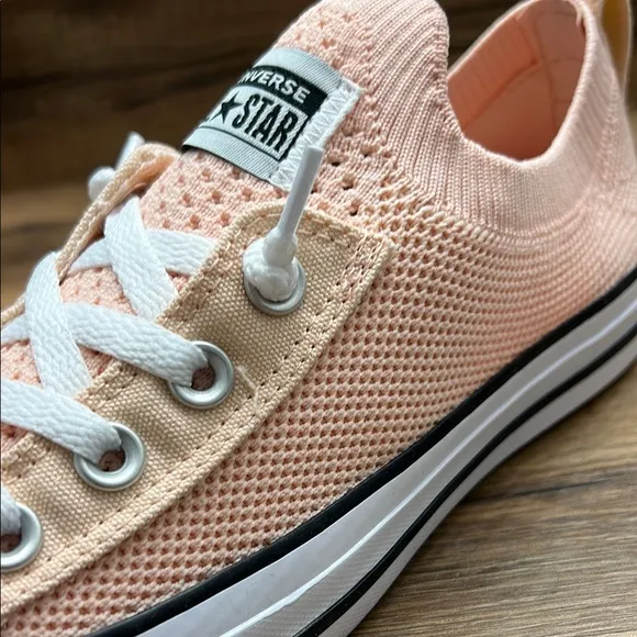 Converse Women's Peach Sneakers