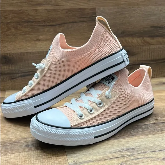 Converse Women's Peach Sneakers