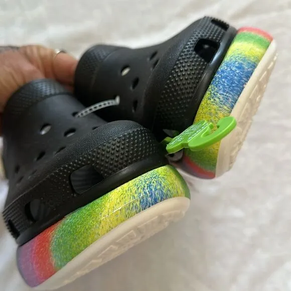 Copy Crocs Platform Classic Crush Spray Dye  Black Rainbow Slip On Shoes M 6 W 8