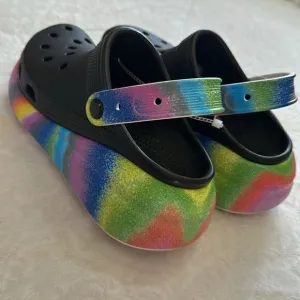 Copy Crocs Platform Classic Crush Spray Dye  Black Rainbow Slip On Shoes M 6 W 8
