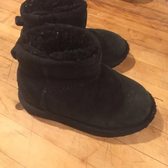 COPY - Ugg boots