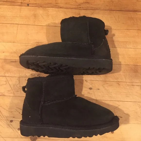 COPY - Ugg boots