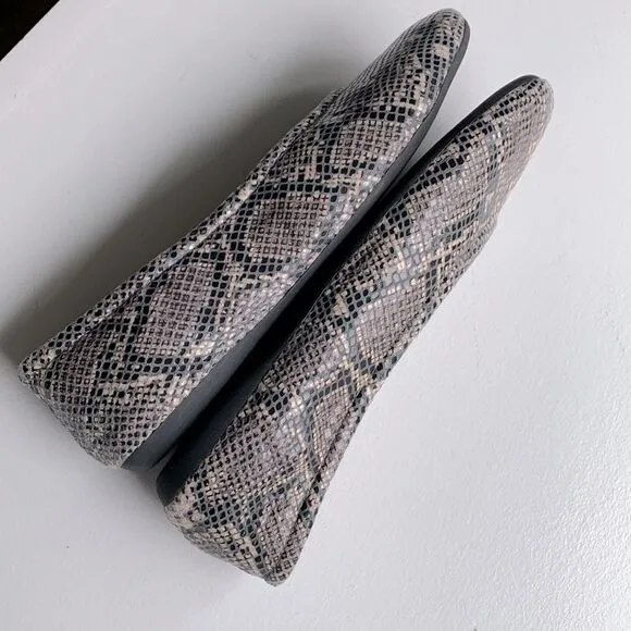 CORSO Como Trishina Snakeskin Flats Slip on Shoes Women’s Size 7.5