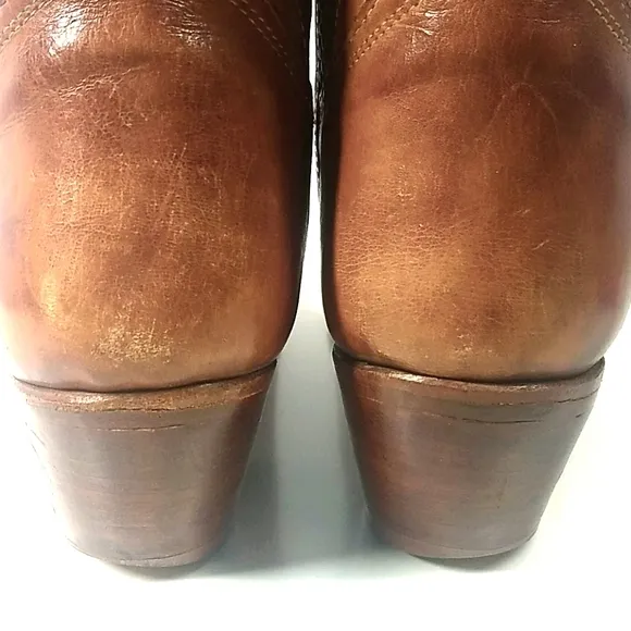 Cowboy tan leather western boots