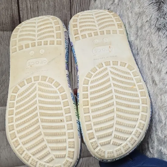 CROCS Butterfly Platform Shoes, Womens 11 or Mens 9, Great Condition