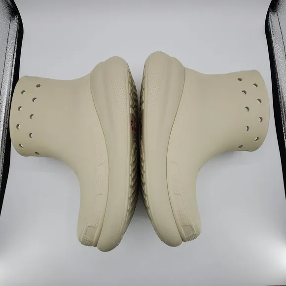 Crocs Classic Bone Waterproof Crush Rain Boots Mens 10 Womens 12 NEW without Tag