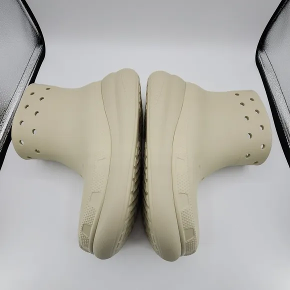Crocs Classic Bone Waterproof Crush Rain Boots Mens 10 Womens 12 NEW without Tag