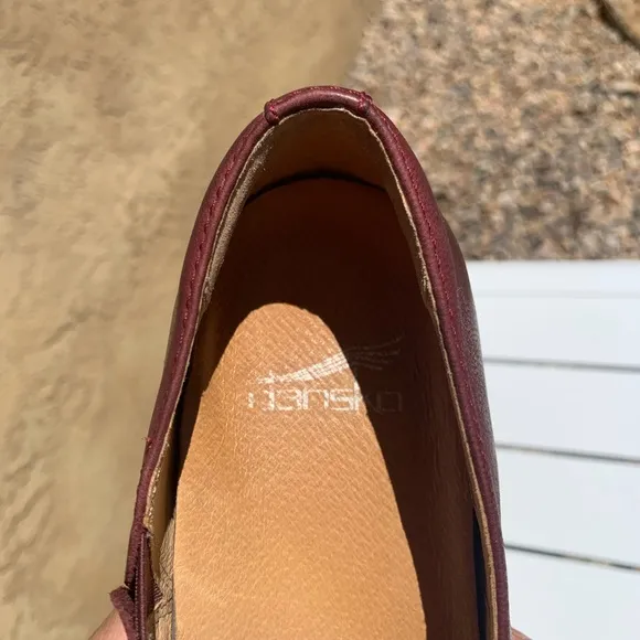 Dansko Camdyn wine color leather shoes size 5.5-6 European 36)