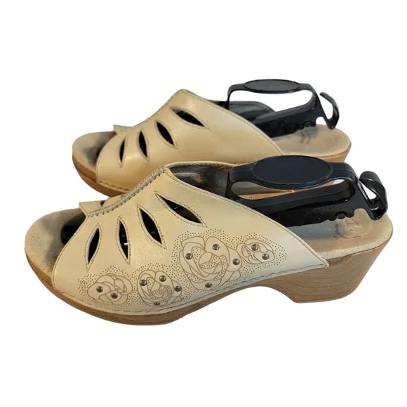 Dansko Leather Beige Lasercut Rose Detailed Cut Out Slip On Glog Sandal Shoes 41