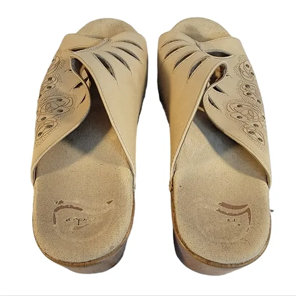 Dansko Leather Beige Lasercut Rose Detailed Cut Out Slip On Glog Sandal Shoes 41
