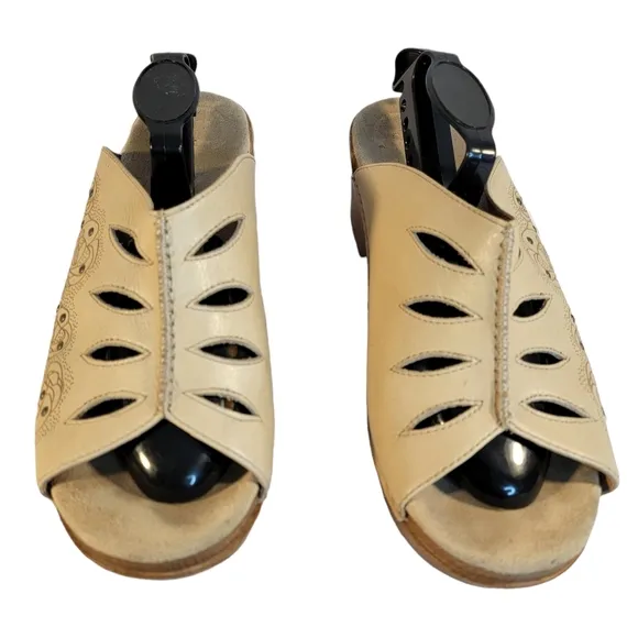 Dansko Leather Beige Lasercut Rose Detailed Cut Out Slip On Glog Sandal Shoes 41