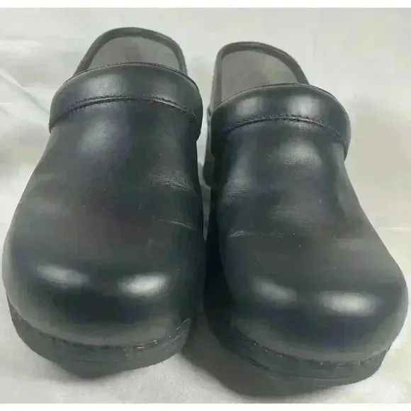 Dansko LT Pro Black Leather Clog Womens Size 39