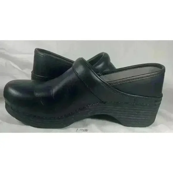 Dansko LT Pro Black Leather Clog Womens Size 39