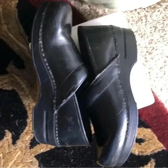 Dansko Women’s Jet Black Professional Clogs Shoes Size 41 Size 10.5-11