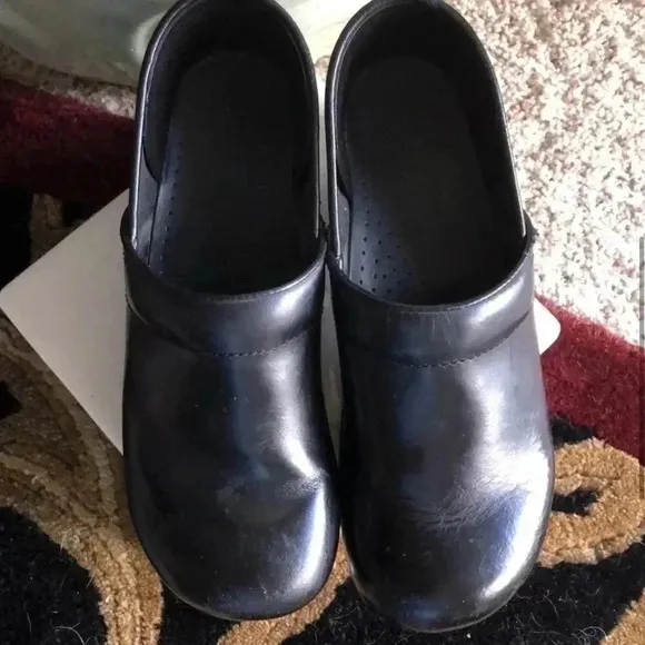 Dansko Women’s Jet Black Professional Clogs Shoes Size 41 Size 10.5-11