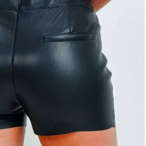🌷DEAL 🌷Comme usa Faux Leather Shorts for Summer sz M