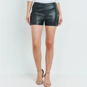 🌷DEAL 🌷Comme usa Faux Leather Shorts for Summer sz M