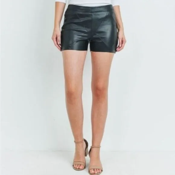 🌷DEAL 🌷Comme usa Faux Leather Shorts for Summer sz M