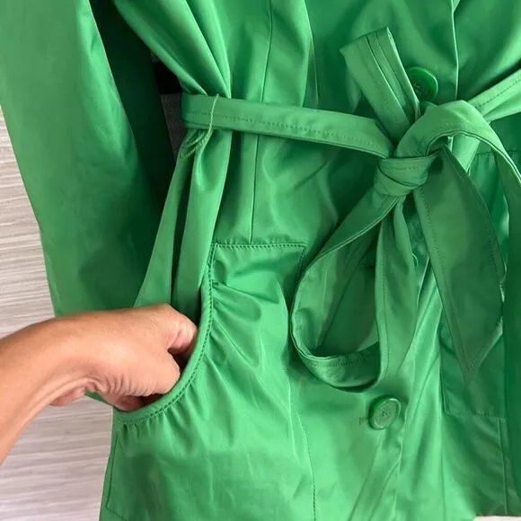 Dennis by Dennis Basso vibrant Kelly Green trenchcoat with convertible hood belt