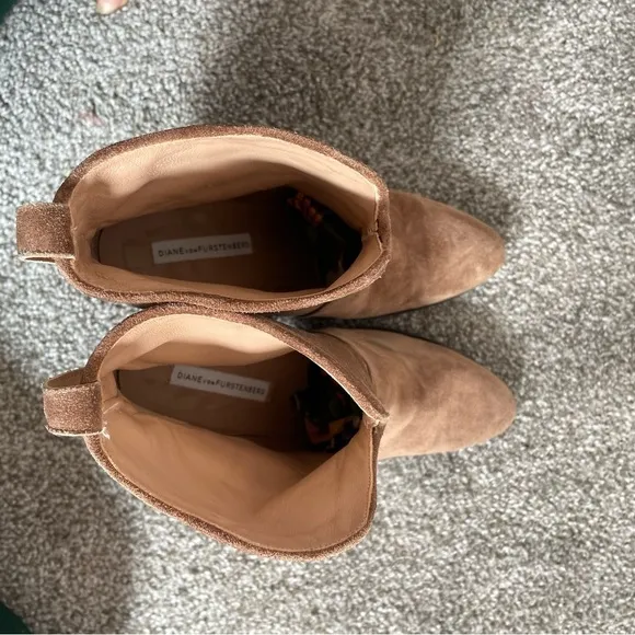 Diane Von Furstenberg Ankle Boots Womens  Size 6 M/ 36 Suede Brown Booties Heels