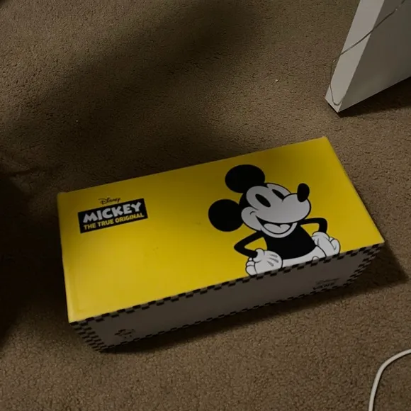 Disney x Vans Slip-On 'Mickey &amp; Minnie Shoes Limted Edition NWT (7)