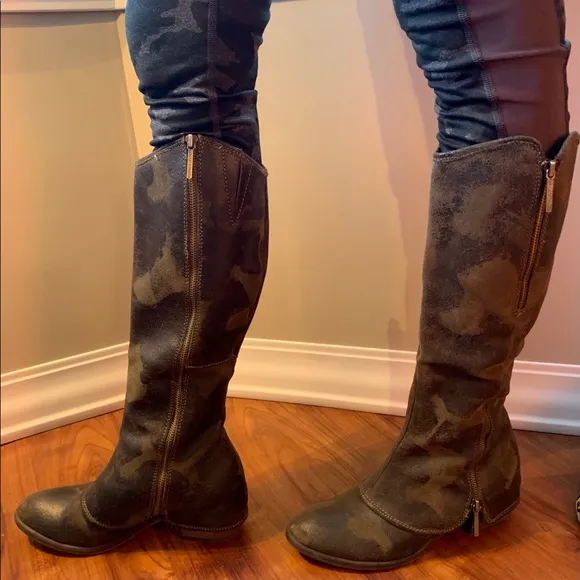 Distressed Camouflage spats Boots