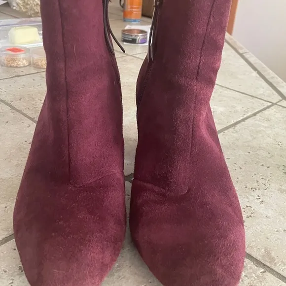 DKNY women’s PURPLE/BURGUNDY SOFT LEATHER BOOTS SZ 9