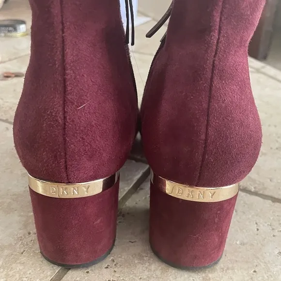 DKNY women’s PURPLE/BURGUNDY SOFT LEATHER BOOTS SZ 9