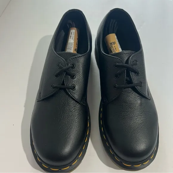 Doc Martens 24256 Virginia Leather Shoes Black Womens Size 8 39 NEW extra laces
