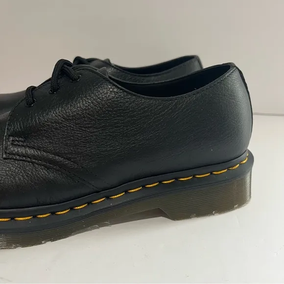 Doc Martens 24256 Virginia Leather Shoes Black Womens Size 8 39 NEW extra laces