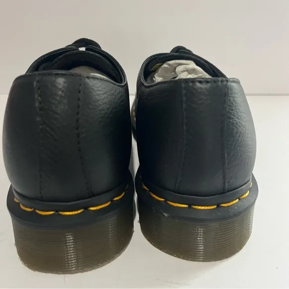 Doc Martens 24256 Virginia Leather Shoes Black Womens Size 8 39 NEW extra laces