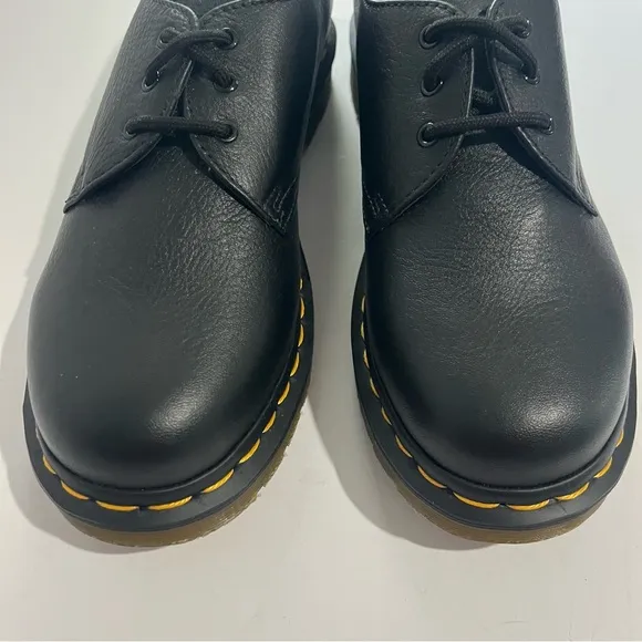 Doc Martens 24256 Virginia Leather Shoes Black Womens Size 8 39 NEW extra laces