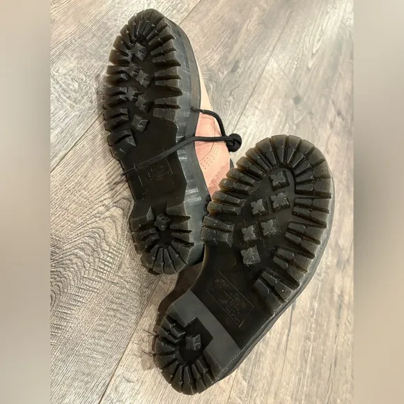 Doc Martens Pisa Leather Platform Shoes Quad Womens