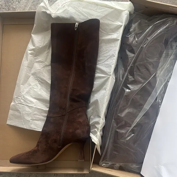 DOLCE VITA | Gyra Knee-high Boot - Dark Brown Suede | Size: 9