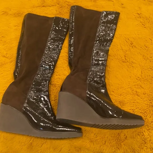 Donald J pliner brown suede and patent leather wedge boots size 7.5