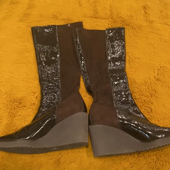 Donald J pliner brown suede and patent leather wedge boots size 7.5