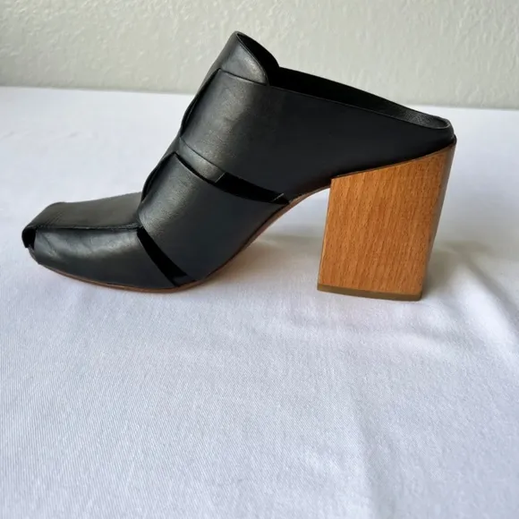 Donald J. Pliner Lilia Sz 9 woven leather mule with wooden block heel