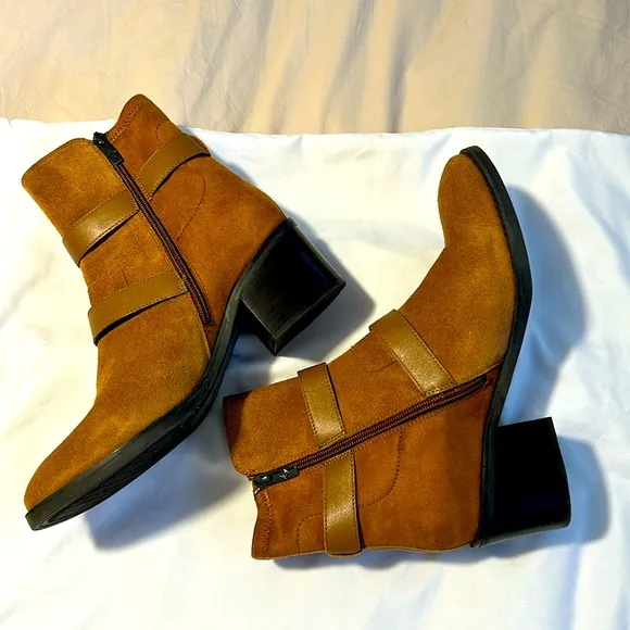 Donald Pliner Suede Darby Boots 9.5