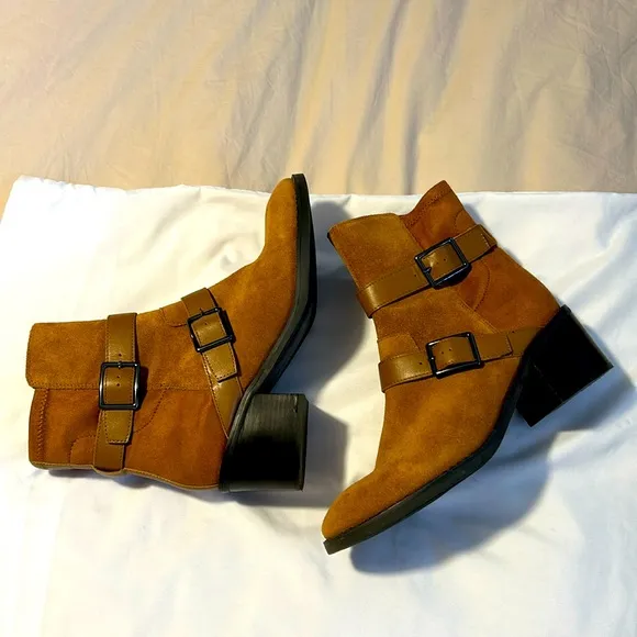 Donald Pliner Suede Darby Boots 9.5