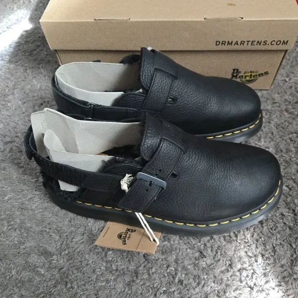 Dr. Martens Black Leather Jorge II Men Shoes Warmair with Faux Fur 012025