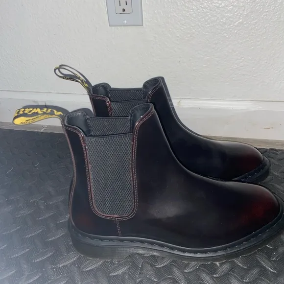 Dr. Martens Graeme Arcadia Leather Chelsea Boots