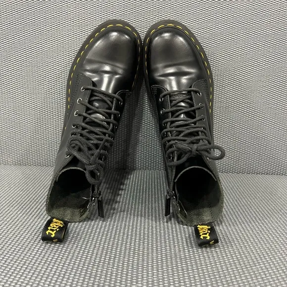 Dr Martens Jadon Platform Leather Lace Up Boots Womens Size 9 Black