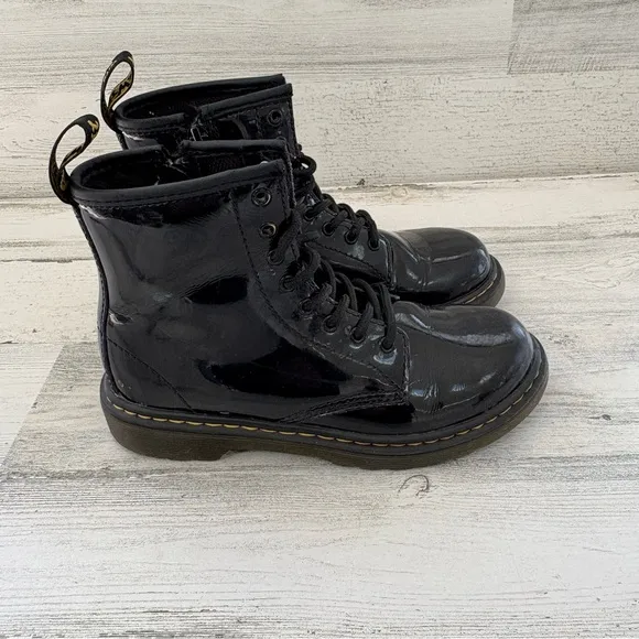 Dr. Martens Kids Size 2 Classic Style 1460 Patent Leather Combat Style Boots