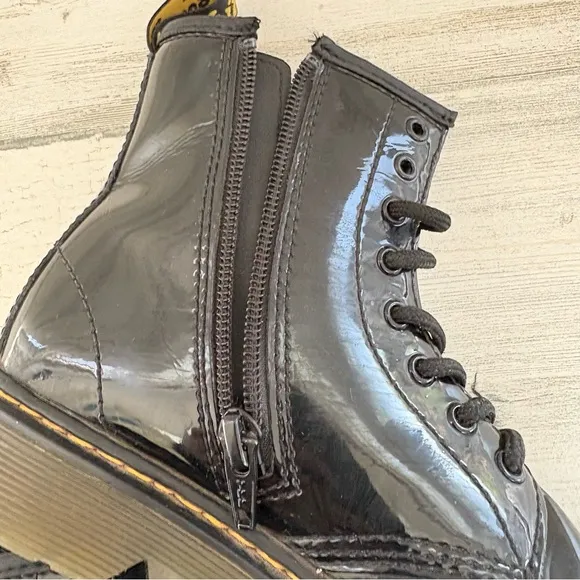 Dr. Martens Kids Size 2 Classic Style 1460 Patent Leather Combat Style Boots