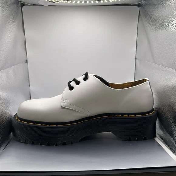 Dr Martens Ladies Size 10/Men’s 9 White Leather Quad Retro Platform Shoes NWT