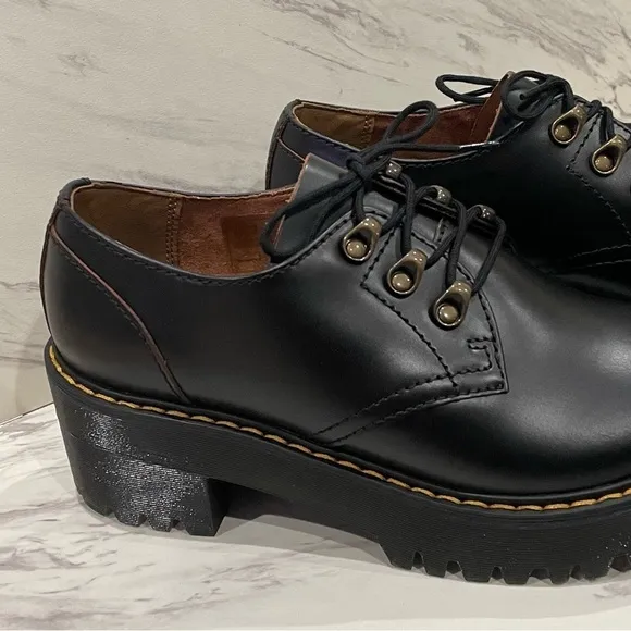 DR MARTENS Leona Lo Vintage Smooth Leather Lug Sole Platform Heeled Shoe Black 8